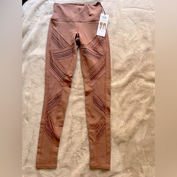 NWT ALO Yoga Ultimate High-Waist Legging Rosewater Size S - Picture 8 of 12